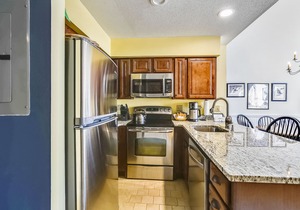 Pico F305 Ski right to the lifts at Pico Vaulted ceilings Light and Bright. Fitness Center and Pool access.