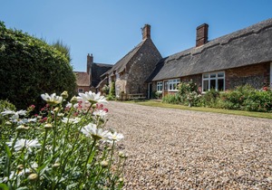 Pilgrims Cottage - Two Bedroom House, Sleeps 4