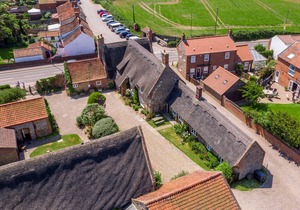 Pilgrims Cottage - Two Bedroom House, Sleeps 4