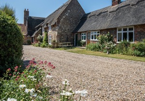 Pilgrims Cottage - Two Bedroom House, Sleeps 4