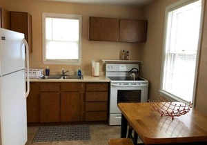 Pleasant Finch Arboretum One Bedroom