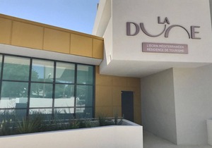 Pleasant maisonette with terrace near the sea