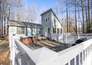 Pocono Paradise Getaway with Hot Tub