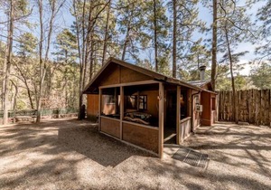Ponderosa Cabins 104 N Laurel cabin 19