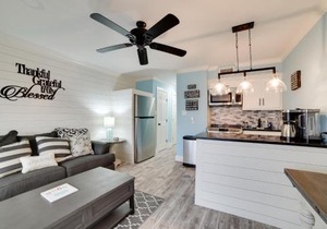 Pool & Direct Beach Access: Corpus Christi Escape