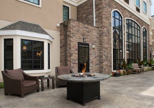 Pool & Hot Tub. Great King Suite!