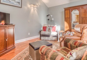 Powder Village B2 is an Inviting, Updated Sunriver Condo with Open Living Space!