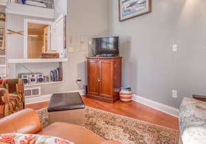 Powder Village B2 is an Inviting, Updated Sunriver Condo with Open Living Space!