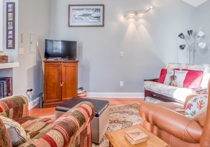 Powder Village B2 is an Inviting, Updated Sunriver Condo with Open Living Space!