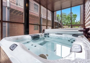 Premier Lakefront Resort Stay Pools Dock FREE Mini Golf & Amenities