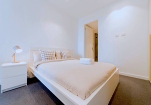Pride Fawkner Apt Bay-view 5 Free PARKING+POOL Netflix & Foxtel