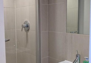 Prime Leeds Apartment With Balcony