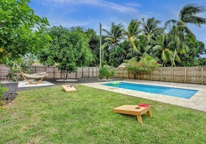 Private Heated Pool Oasis w Outdoor Dining