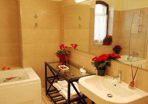Private room in charming rural hotel 8