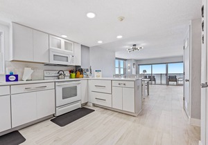 PT501 Ponce de Leon Towers ~ Beachfront Condo