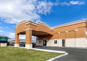 Quality Inn & Suites Near Downtown Mesa
