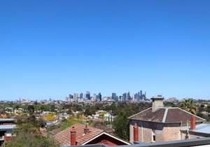 Queen of Northcote, City Views, Parking - Rejuvenate Stays