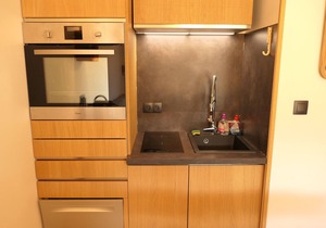 Quiet 2-room apartment with pool and WIFI, 4 people