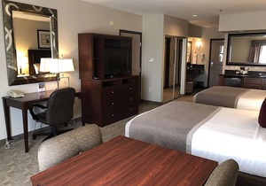 RARE GEM! 2 GORGEOUS UNITS AND POOL.