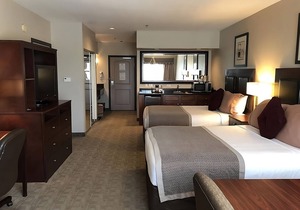 RARE GEM! 2 GORGEOUS UNITS AND POOL.