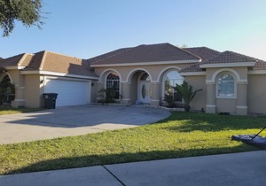 Recently updated, modern condo with a Gulf view from the balcony! Free Wifi!