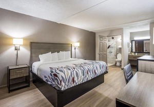 Red Roof Inn Savannah - Richmond Hill I-95