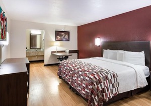 Red Roof Inn & Suites Commerce - Athens