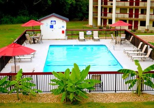 Red Roof Inn & Suites Commerce - Athens