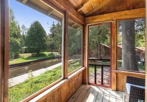 Reed's on the River Cabin 1