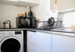 Refined, minimalist design apt near SACRE COEUR