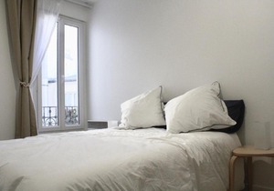 Refined, minimalist design apt near SACRE COEUR