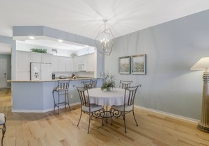 Regatta - Walking Distance to the Beach!