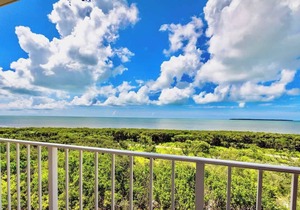 Relaxed Boho Vibes & Views [ Ocean Pointe 2315]