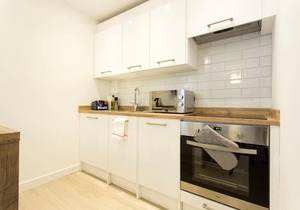 Remarkable 2-Bed Apartment in Culross