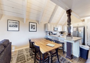 Remodeled condo with balcony & fireplace - walk to Village gondola
