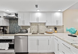 Remodeled Townhome at EBC w/Beach, Pool and more - 20% OFF FOR THE SUMMER!