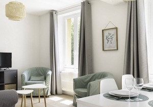 Renovated, spacious, comfortable apartment