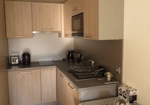 Renovated Studio with Air Conditioning and Parking in La Favière