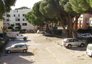 Renovated Studio with Air Conditioning and Parking in La Favière