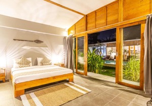 Rent a Luxury Villa in Bali Close to the Beach, Bali Villa 1153
