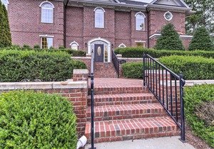 Resort-Style Condo/Suite on Golf Course w/ Pool!