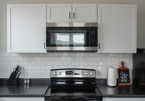 Riverview Loft facing Current River w/Wifi deck and living room faces river