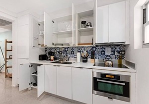 Roami at 250 Collins | Pool | Next to Beach | 2 Bed