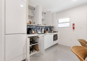 Roami at 250 Collins | Pool | Next to Beach | 2 Bed