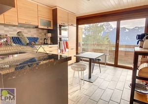 Roc d'Orsay D37-38 A high standing apartment with 3 bedrooms (223sq m) in a nice residence. Situated