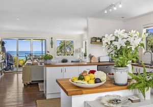 Rockys beach house on the waterfront