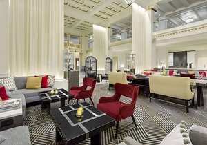 Romantic Couple Room in the Heart of Boston Theater District, Pets Are Allowed