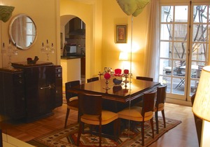 Romantic Luxurious Ile Saint-Louis Private Garden.