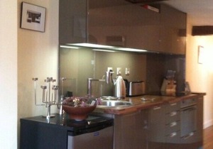 Romantic Paris apartment, large 1 bedroom on the chic Ile Saint Louis