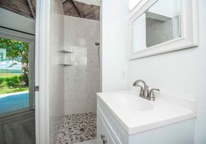 ROOM 04 - Lake Sumner